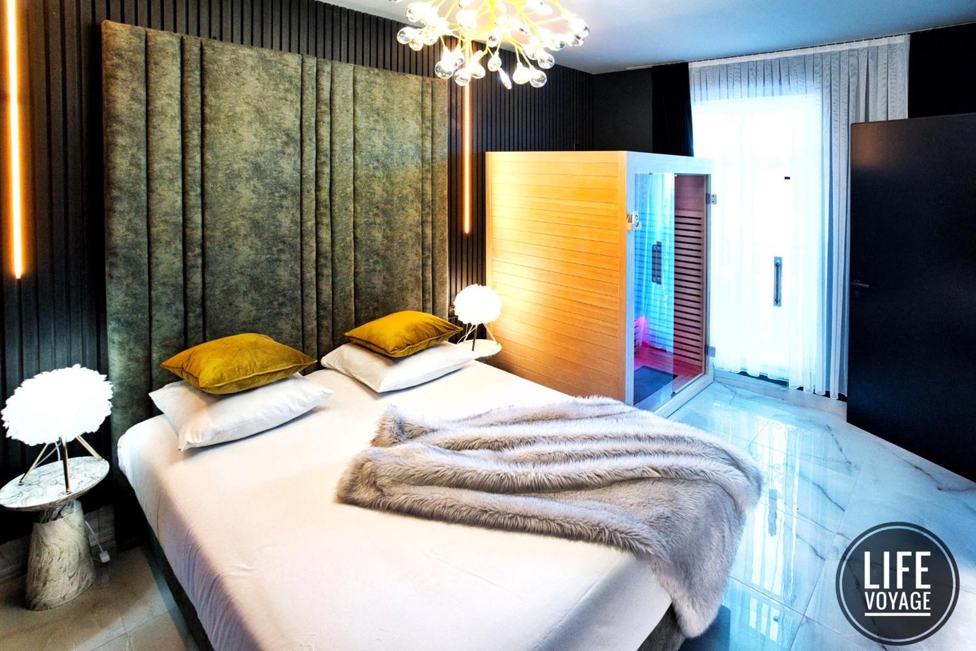 Life Voyage & Spa - Strasbourg'S City Center Luxury Experience Room photo